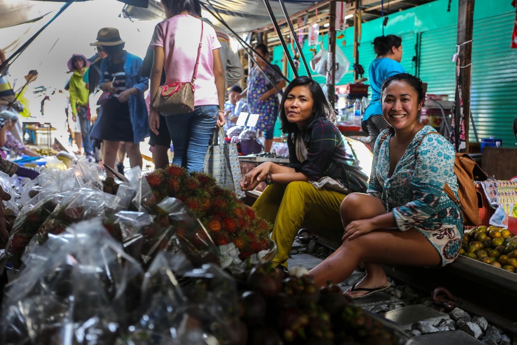 local guide, local expert, travel, female travelling in thailand, thailand, female traveler, female solo traveler, girl travelling, local workshop, thai culture
