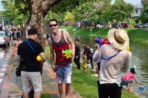 Songkran day dos and donts guides