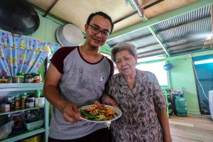 Meet the Local Expert Khun Maitree and Amah with their home-cooked Pad Thai