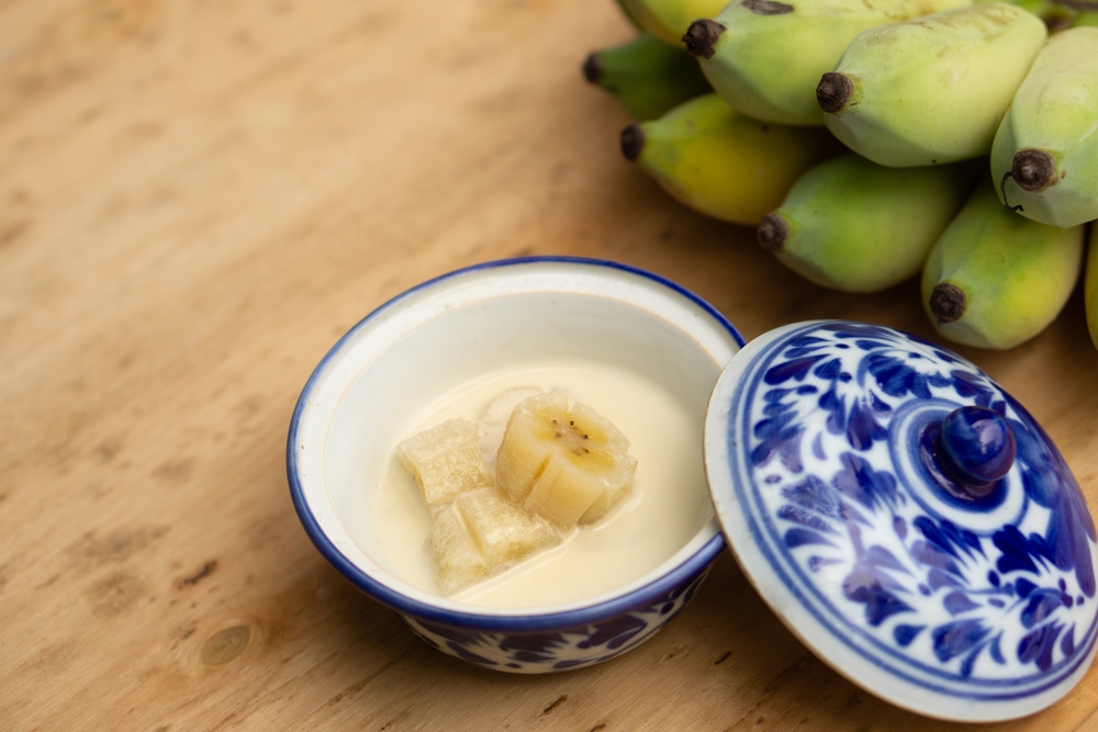 Thai banana desserts in coconut milk